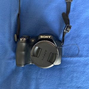 Sony cyber shot camera with Lowepro case
